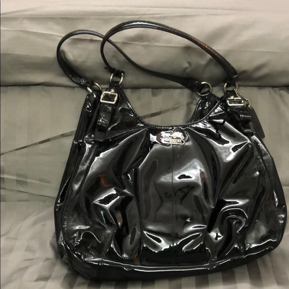 Patent leather Coach Hamdbag